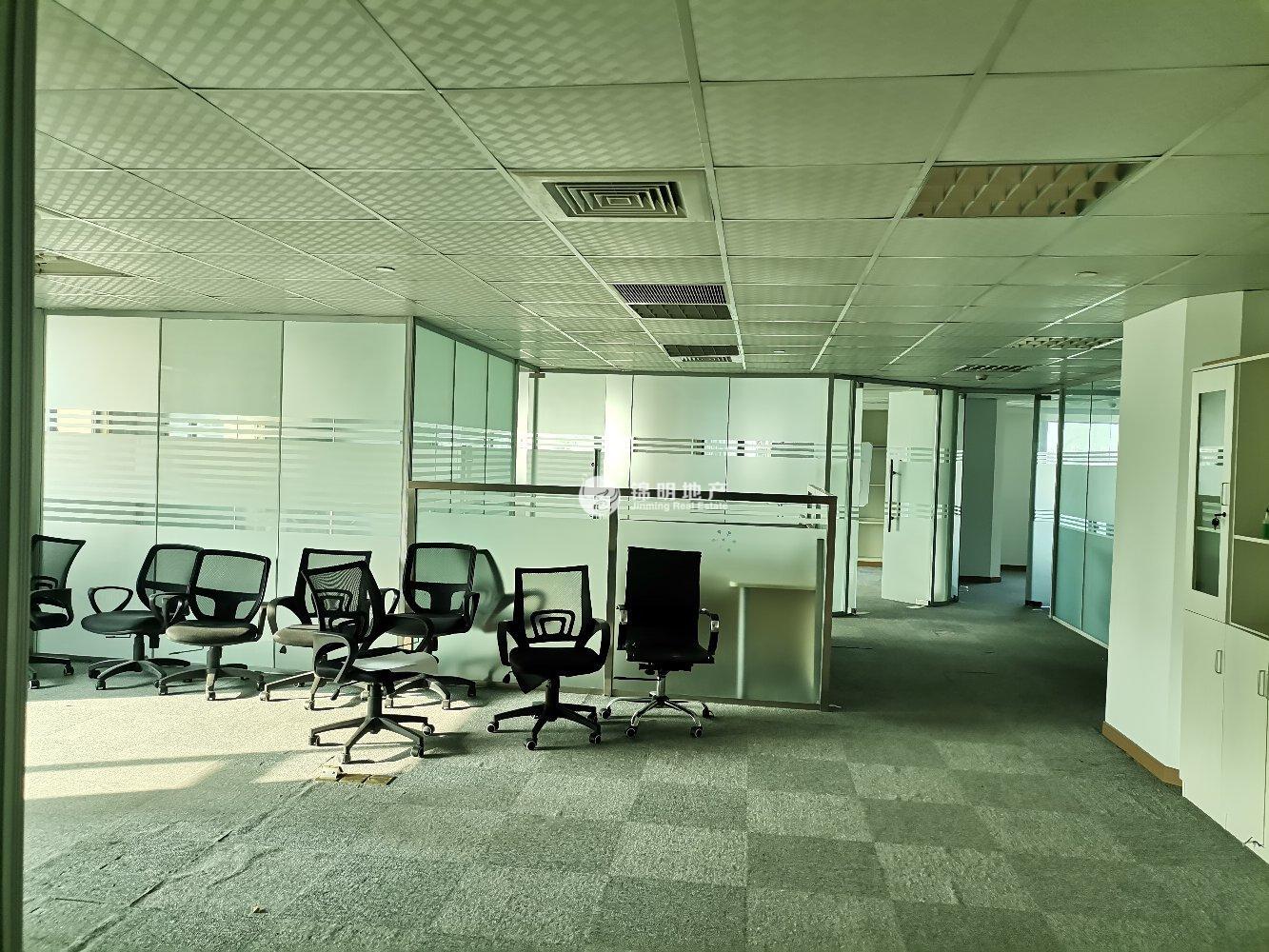 光新浦发广场385平米写字楼出租